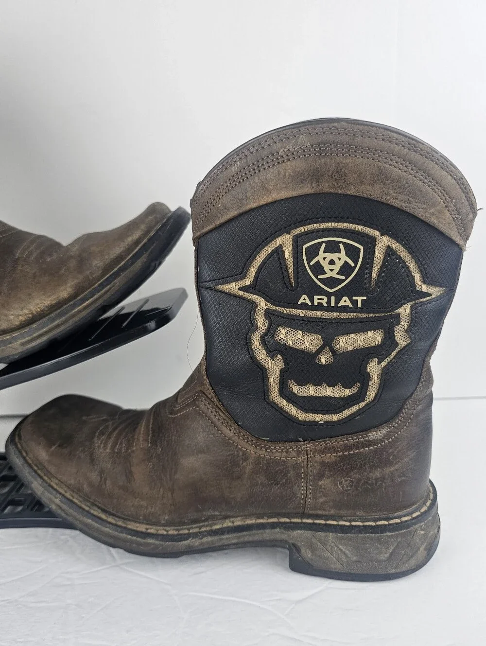 Ariat Boy's Workhog XT VenTEK™ Square Toe Boots Skull Size 5.5 Farm Barn Work